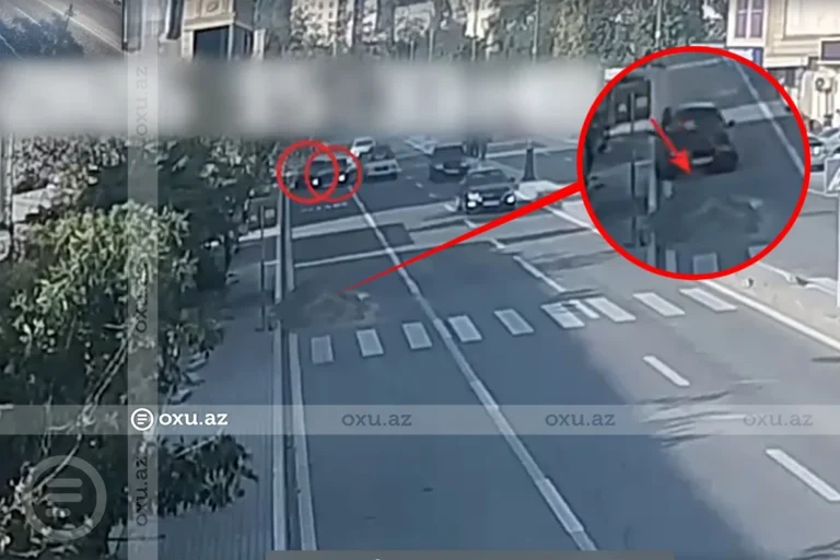 Bakıda iki avtomobil toqquşdu: piyada öldü - Anbaan video