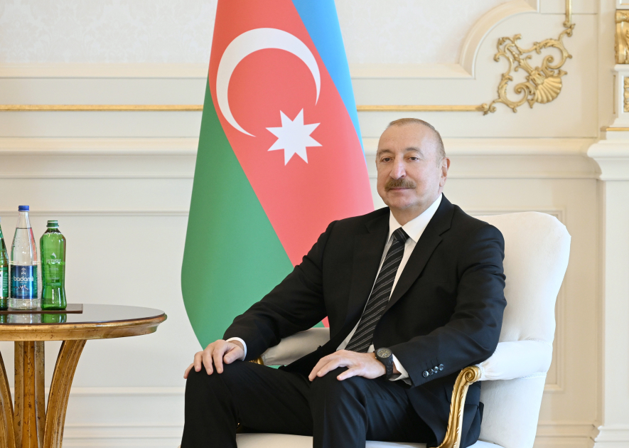 İlham Əliyev Hun Manet ilə məhdud tərkibdə görüşdü - FOTOLAR 3 pr 93