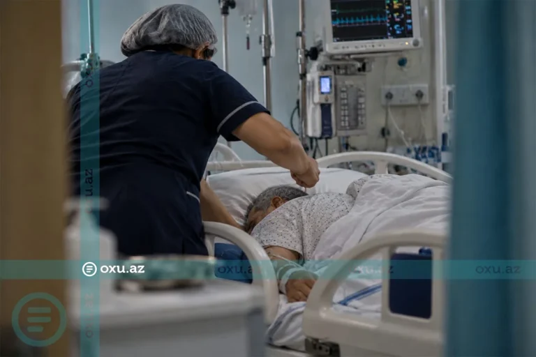 Bərdədə sanitar huşsuz pasiyenti 40 dəqiqə döydü, sonra sirkə içdi