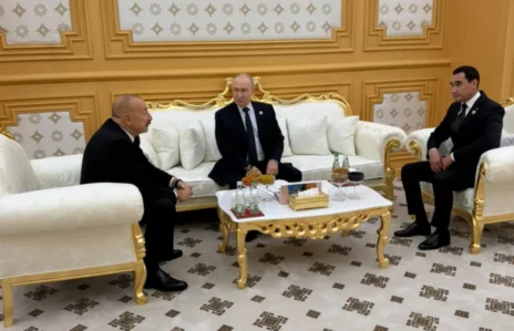 İlham Əliyev Putin və Berdiməhəmmədovla görüşdü – FOTO