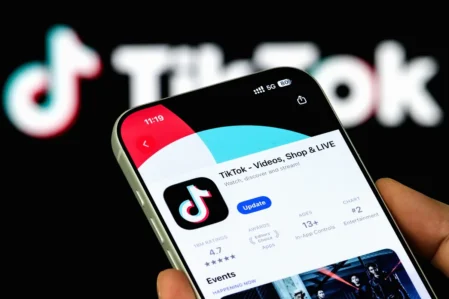 Azərbaycan məktəblərində “TikTok”la bağlı qərar