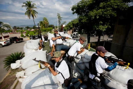 vigilantes michoacan